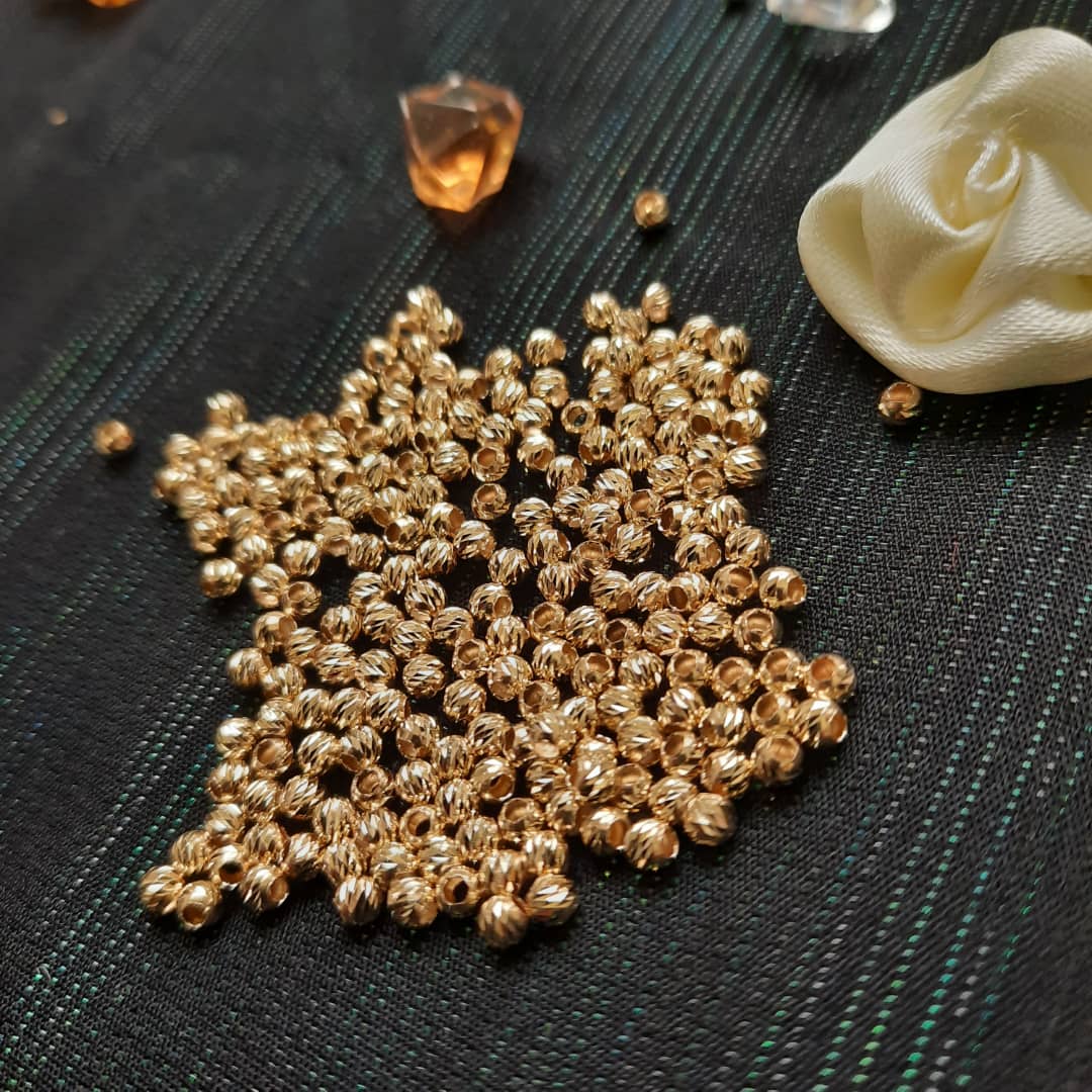 خیلی از پیجها به عنوان سرمایه گذاری گوی طلا دارن چرا شما موجود نمیکنین؟ #سوال_شما